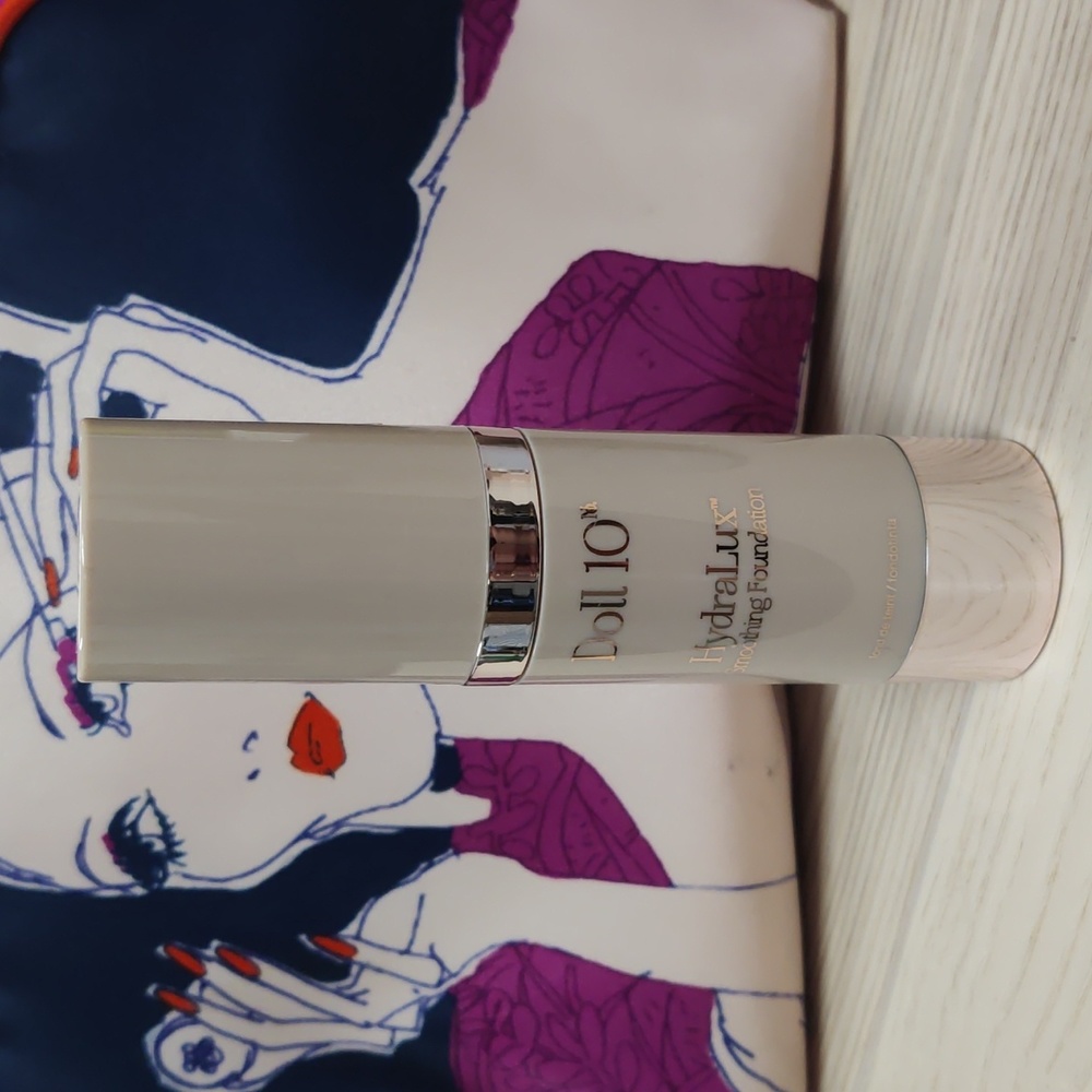 Doll 10 hydralux smoothing foundation Medium
